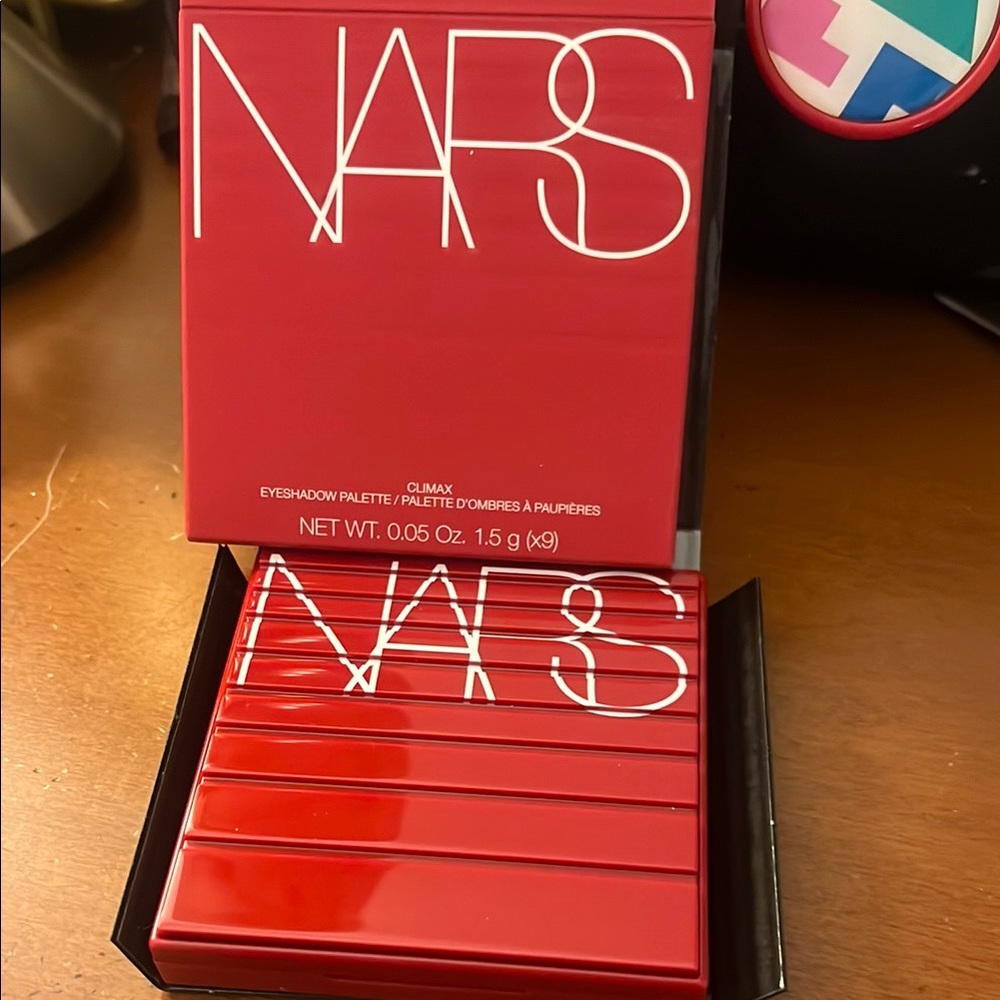 NARS Eyeshadow Palette Sleek Design